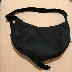 Black medium Baggu